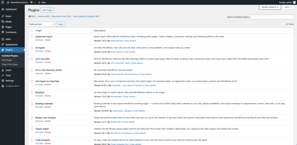 WordPress admin dashboard showing a comprehensive list of installed plugins, with options to activate, delete, or manage each one.